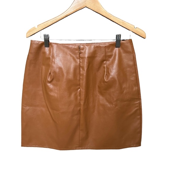 Lulus Walking the Walk Camel Vegan Leather Mini Skirt With Front Notch Slit Sz L - Picture 4 of 5